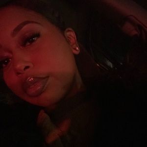 Meet your Posher, Briana